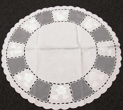33&#39;&#39; Round Polyester Embroidery Tablecloth Side Table Cover White Weddin... - $28.00