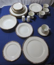 Vtg 29 pc Mikasa Florisse Black Serv for 5 Plates Cups/Saucers Bowls Serving S&amp;P - £117.84 GBP