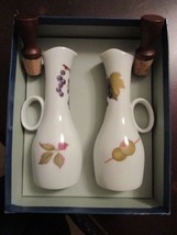 Royal Worcester Pair Of Cruets Decanters With Cork Stopper 6&quot; Nib Original - £60.22 GBP