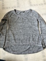 Athleta Small Heather Gray No Sweatin&#39; It Sharkbite Long Sleeve Shirt 964339 - £20.92 GBP