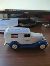 Bank 1932 Ford Panel Delivery Truck Pathmark ERTL 1989 NICE SHAPE  - $13.70 CAD