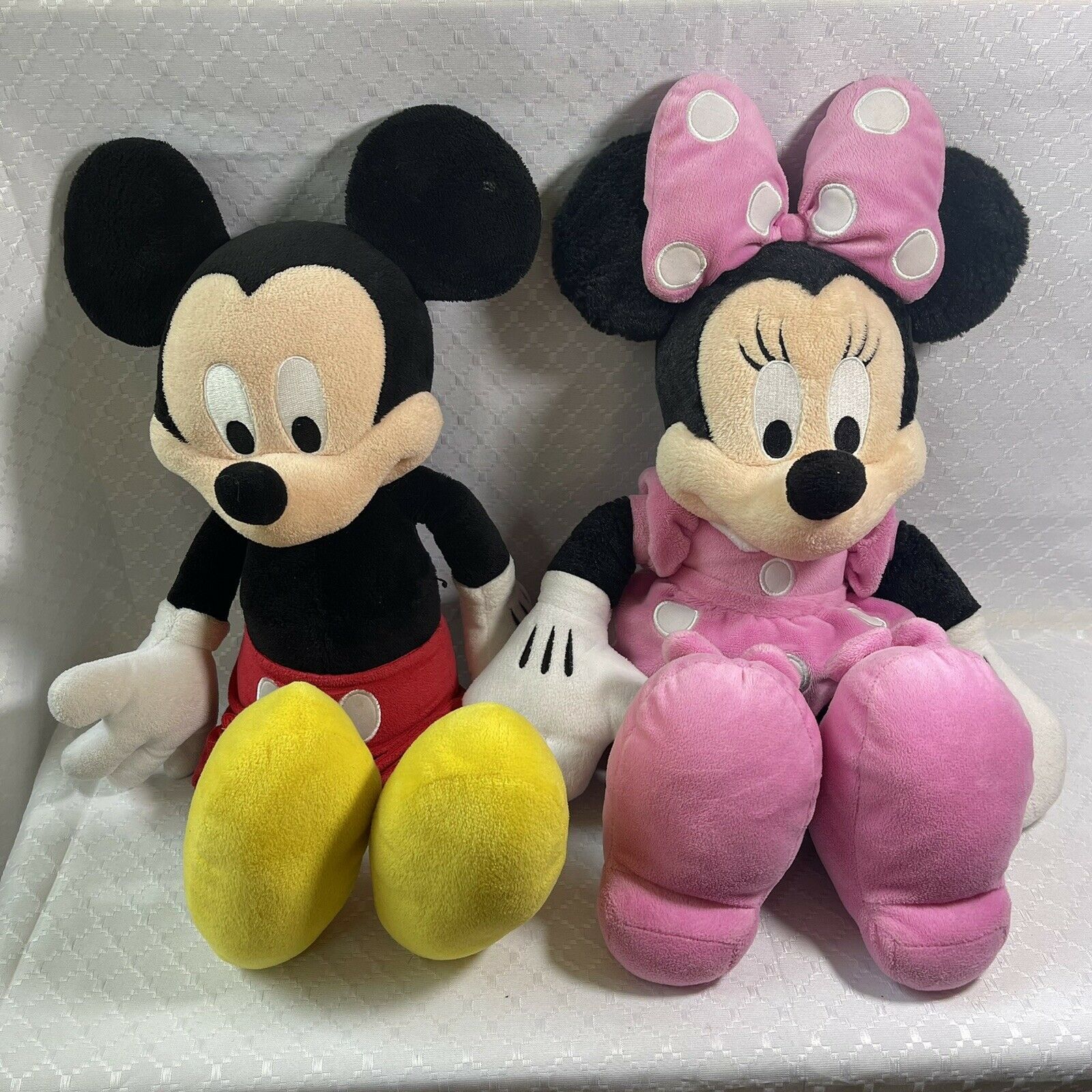 Primary image for Mickey Mouse and Minnie Mouse Authentic Disney Parks Plush 18"