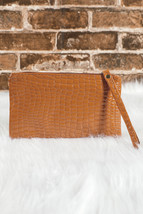 Thai Curry Crocodile Pattern Zipper Wristlet Wallet - $71.42 MXN