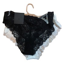 Free Press 2 Pack Sz M Flaunt It Lace Hipster Panties NWT - £8.77 GBP
