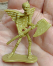 Skeleton Army Halloween Toy Figures 8 ct Characters Plastic Mini Toppers Figure - £7.99 GBP
