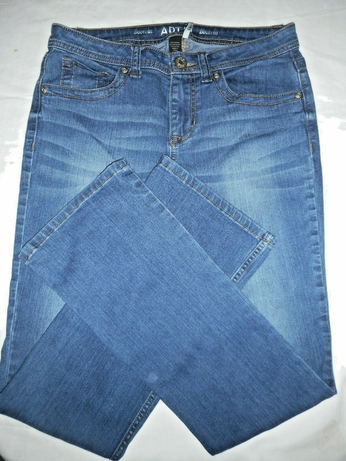 Apt 9 Capri Jeans Size 10 Embellished  Capri jeans, Clothes design, Jeans  size