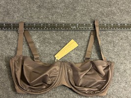 SKIMS No Show Molded Unlined Balconette Bra Espresso Size 32DD NWT $58 - £27.62 GBP