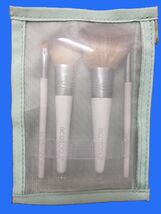 EcoTools On-The-Go Makeup Eyeshadow Brush Kit Cosmetic Case Pouch (Pack ... - $9.95