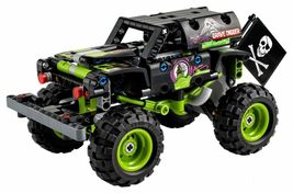 Monster Jam Grave Digger New Building Kit 212 Pcs - £102.30 GBP