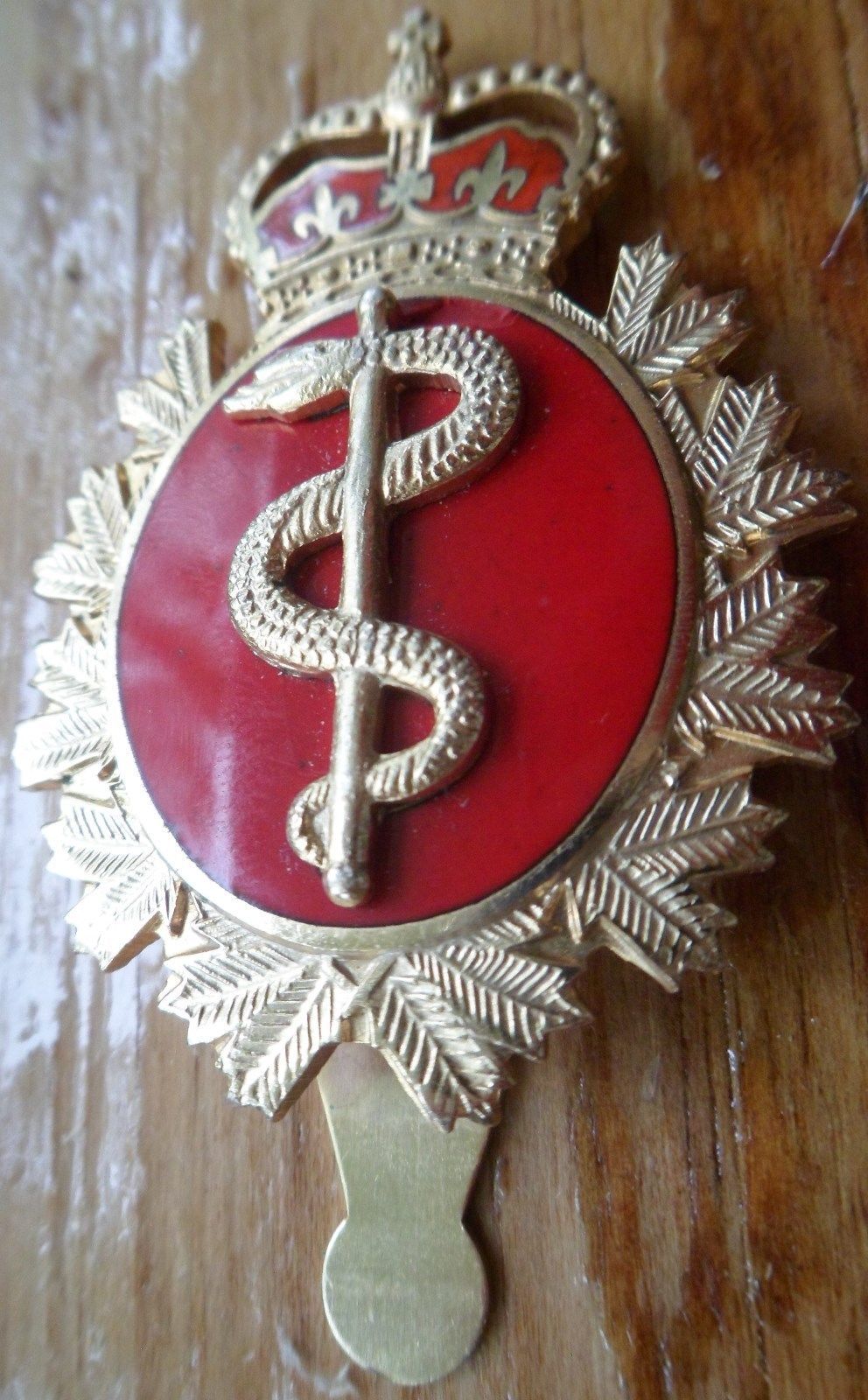 QUECEC, CANADA. CANADIAN ARMY RCAMC MEDICAL CORPS. LARGE ENAMELED CLIP PIN 1984 - $20.00