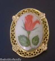 Stunning Gold Tone Hand Painted Rose Flower Cameo Brooch Pin Jewelry - £5.57 GBP