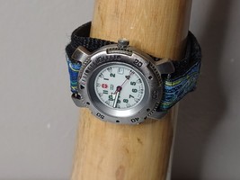Very Cool Swiss Army Watch With Adjustable Band - £51.89 GBP