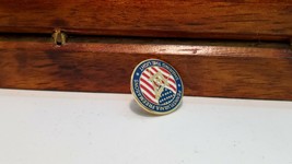 Pre-Owned Pennsylvania Free Masons Sharing The Light Pin - £10.12 GBP