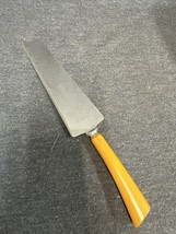 Vintage Burns Mfg. Butterscotch Bakelite Cake and Pie Knife with Serrated Edge - £8.60 GBP