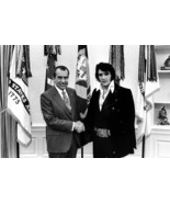 Elvis Presley shakes hands with President Richard Nixon 4x6 inch press p... - £3.72 GBP