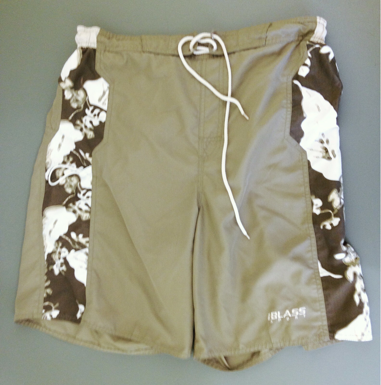 Bill Blass Men&#39;s Large Green Floral Sides Mesh Lined Swim Shorts Trunks - $7.92