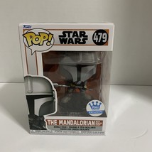 Funko Pop! Star Wars Mandalorian W/ Beskar Staff #479 Funko Shop Exclusive - $192.23 MXN