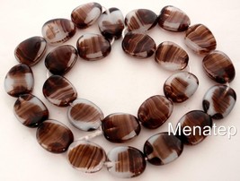 25 12 x 9 mm Czech Glass Twisted Flat Oval Beads: Brown/White - £3.01 GBP