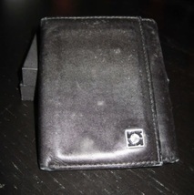 Vintage Men's Kenneth Cole Reaction Leather Wallet - $9.99