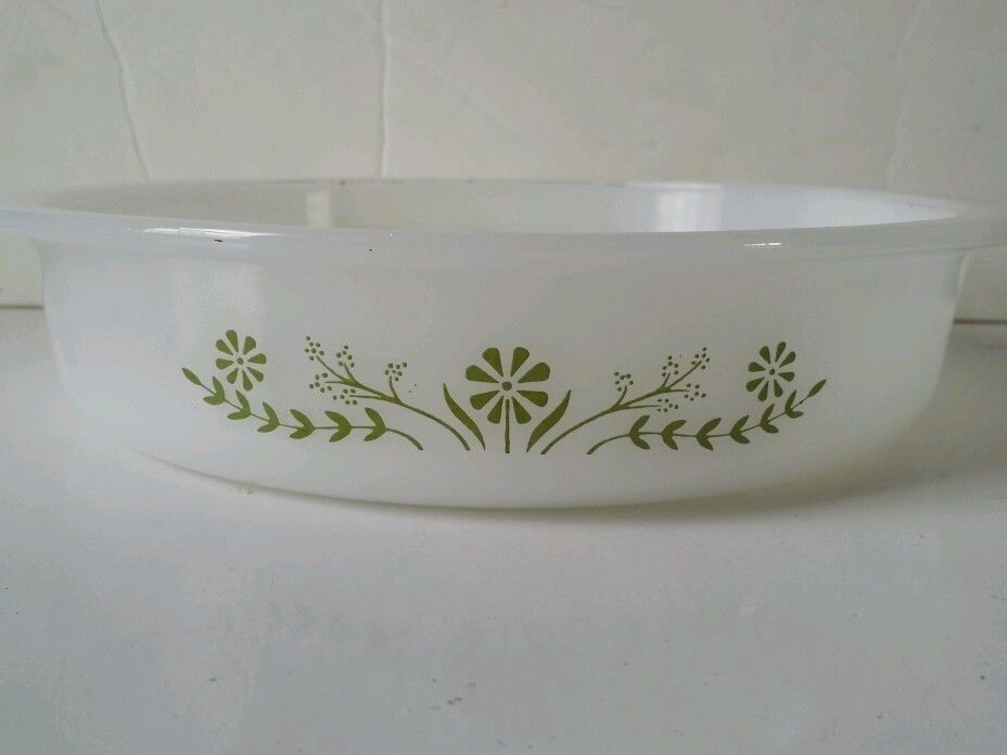 Vintage Glassbake Round baking dish pan pie plate Jeannette Green Daisy ... - $7.91