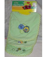 Sesame Street Baby Bib and Burpcloth Set - Green - $74.63 MXN