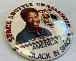 Vtg Space Shuttle Challenger STS-8 America&#39;s 1st Black In Space Bottom Pin - £24.31 GBP