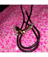 Old vintage 1960s enameled eagle bolo tie on leather cord - €42,26 EUR