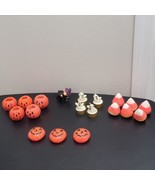 VTG Halloween Candles Pumpkins / Candy Corn / Ghosts Lot of 18 - $42.33 CAD