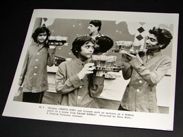 1988 Mira Nair Movie SALAAM BOMBAY! Press 8x10 Photo Shafiq Syed SB 4 - £7.03 GBP