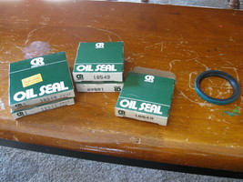 NEW CR Industries Oil Seal  LOT of 5  pn#- 16549 (for Moline Machine and... - £18.26 GBP