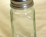 Clear Glass Salt or Pepper Shaker - £7.77 GBP