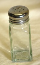 Clear Glass Salt or Pepper Shaker - £7.76 GBP