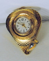 Vintage Caravelle Ladies Goldtone Jewelry Pendant Watch Necklace Made in Japan - £16.04 GBP