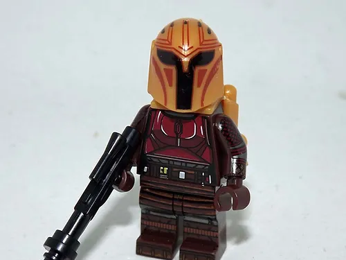 PAPBRIKS The Mandalorian female Blacksmith TV Show Star Wars Rare Minifi... - $9.27 CAD