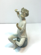 Lladro Figurine Statue &quot;Girl with Brush&quot; No Box and No Mirror #1081 Retired - £31.18 GBP