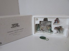 DEPT 56 58395 HERITAGE VILLAGE TENDING THE NEW CALVES SET OF 3  L137 - $8.98