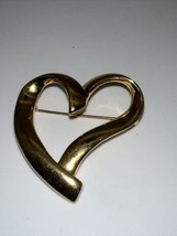 Trifari Heart Shape Gold Tone Brooch - £19.81 GBP