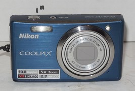 Nikon COOLPIX Coolpix S560 10.0MP Digital Camera - Blue Tested Works - £79.13 GBP