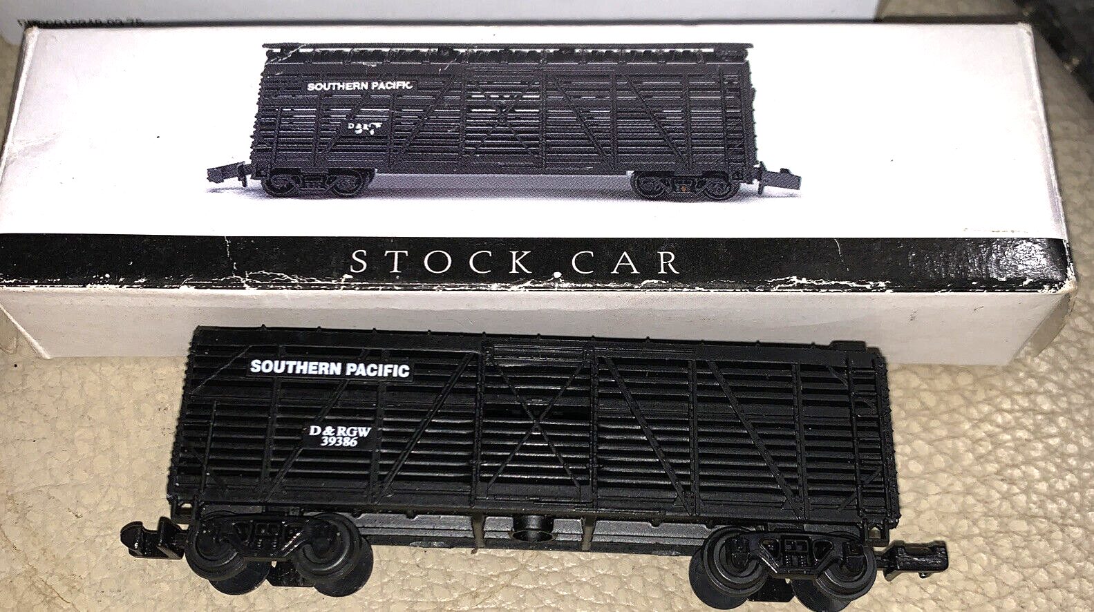 Southern Pacific N Scale Stock Car - $11.76
