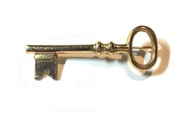 Retro 1940s Coro Pegasus Gold Plated Key Brooch - $15.95