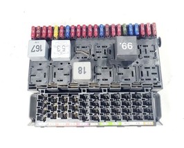 Fuse Box 357937039 OEM 2000 2001 2002 2003 Volkswagen Eurovan  - $996.11 MXN