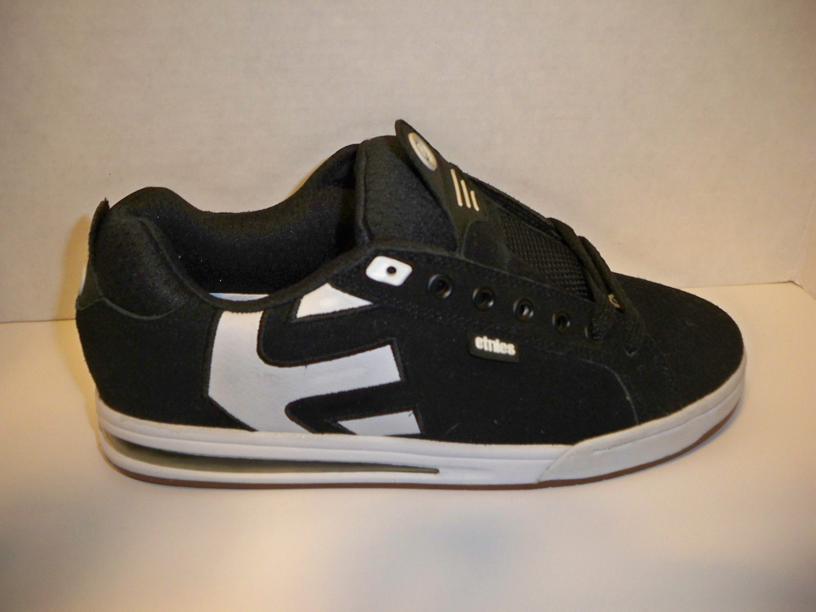 MEN&#39;S GUYS ETNIES ANGLE SMU BLACK/WHITE SKATEBOARDING SHOES SNEAKERS NEW... - $59.99