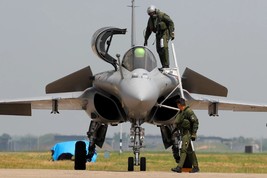 1/144 PLASTIC DASSAULT RAFALE M NAVAL JET FIGHTER - $19.79