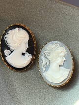 Vintage Lot of Bluish Gray &amp; Black &amp; White Plastic Oval Cameo in Goldtone Frames - £9.02 GBP