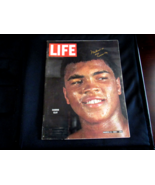 MUHAMMAD ALI CASSIUS CLAY BOXING HOF SIGNED AUTO VINTAGE LIFE MAGAZINE P... - $37,633.39 MXN