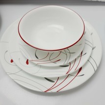 Corelle Splendor Plates Set. 1 Dinner, 1 Salad, Dessert Plate 1 Cereal Bowl - $553.18 MXN