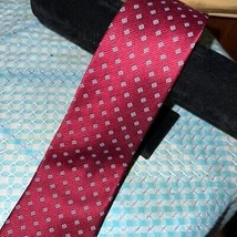Vintage red silk blend man’s neck tie with diamond pattern - £10.92 GBP
