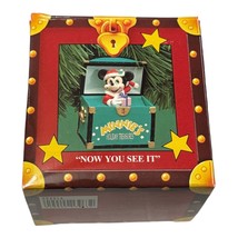 Enesco Minnie&#39;s Holiday Treasure Pop Up Ornament Now you see it Now you ... - £5.37 GBP