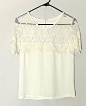Womens White Blouse with Lace Accent, Small - $145.95 MXN