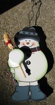   Wood Snowman Ornament   72 - Snowman with Broom - £1.55 GBP